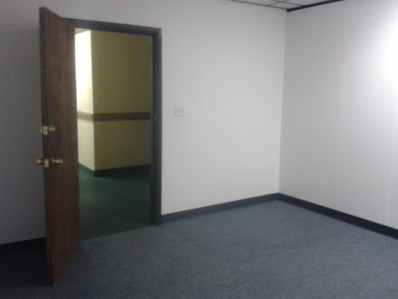 PRIVATE RECEPTION ROOM, LARGE OPEN ROOM, SEVERAL USES